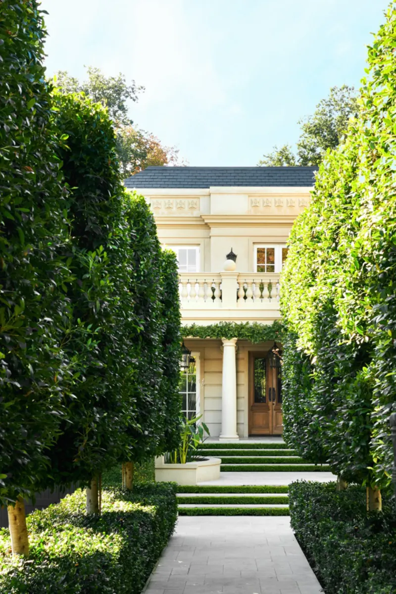 The Silent Transfer: How Australia's Wealthiest Dynasties Quietly Move Prestige Property Between Generations